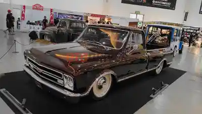 Berita - Mobil Modif Unjuk Kreativitas di Kustomfest Yogyakarta, Usung Tema High Octane