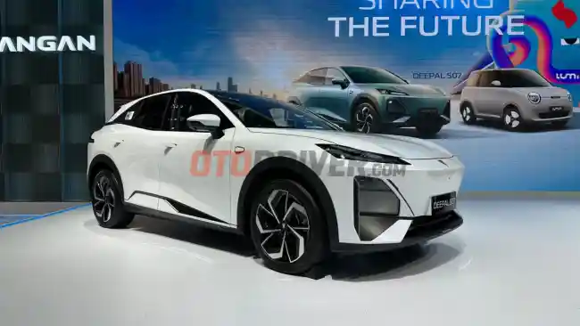 Berita - GALERI: Changan Deepal SO7 (19 FOTO)