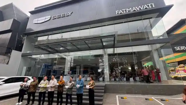 Berita - Geely Resmikan Dealer Ke-22 Berlokasi Di Fatmawati, Ini Fasilitasnya