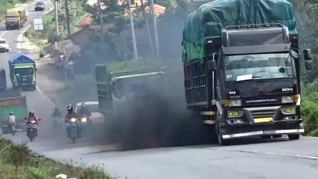 Berita - Kenali Kondisi Kendaraan Besar Di Sekitar, Bisa Mencegah Malapetaka Di Jalan